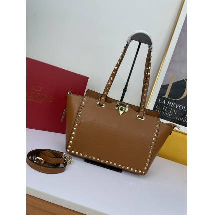 Valentino AAA quality Handbags in 173110