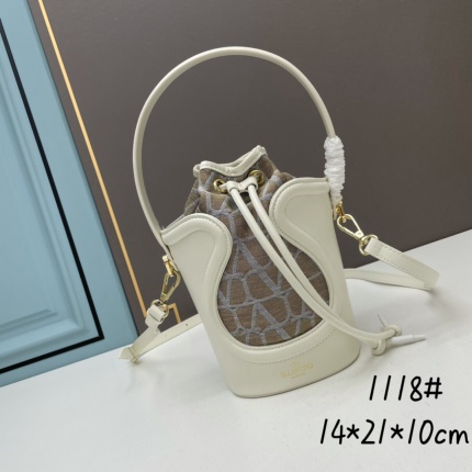 Valentino AAA quality Handbags in 173119