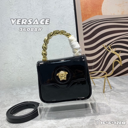 Versace  AAA Quality Handbags in 173121