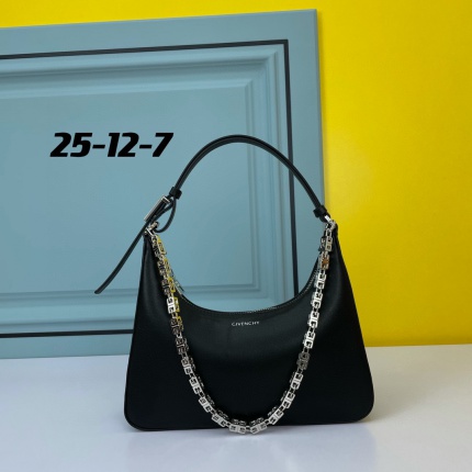 Givenchy AAA Quality  Bags in 173138