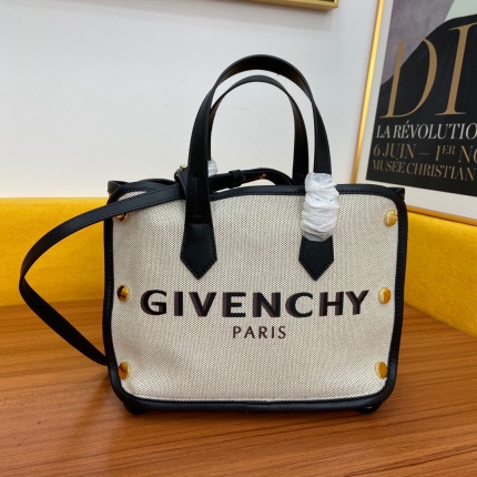 Givenchy AAA Quality  Bags in 173140