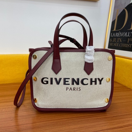 Givenchy AAA Quality  Bags in 173141