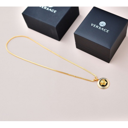 Versace Necklace in 173180