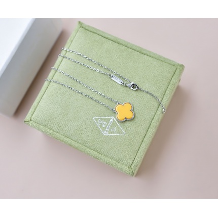 Van Cleef & Arpels Necklace in 173201