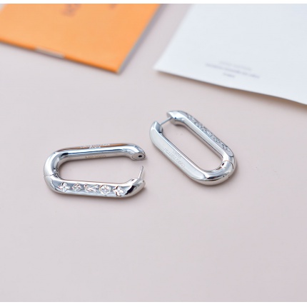 Louis Vuitton Earrings in 173223