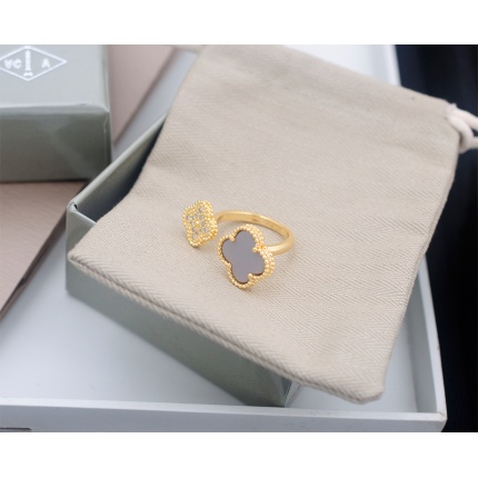 Van Cleef & Arpels Rings in 173236