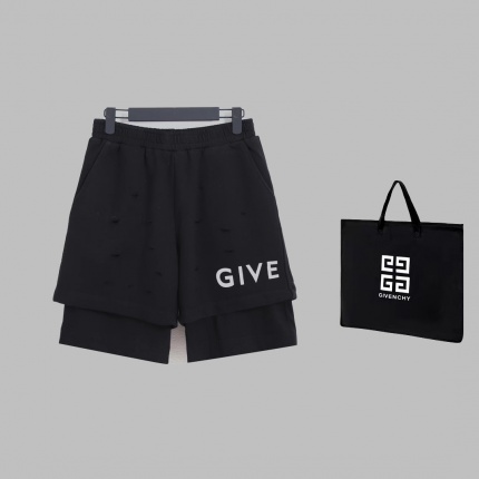 Givenchy Short pants for Men in 173477