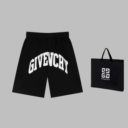 Givenchy Short pants for Men in 173479