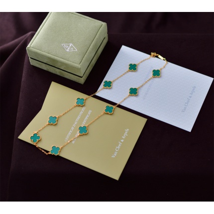 Van Cleef & Arpels Necklace in 173549