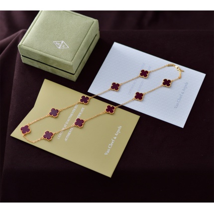 Van Cleef & Arpels Necklace in 173552