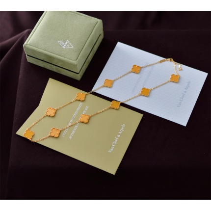 Van Cleef & Arpels Necklace in 173555