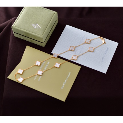 Van Cleef & Arpels Necklace in 173556