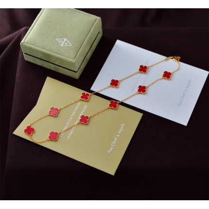 Van Cleef & Arpels Necklace in 173557