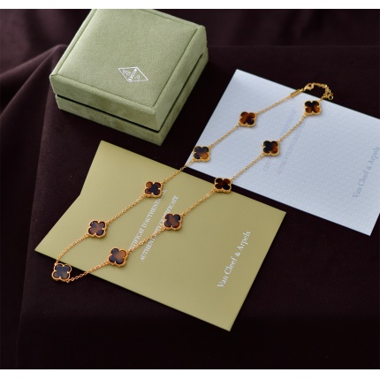 Van Cleef & Arpels Necklace in 173559