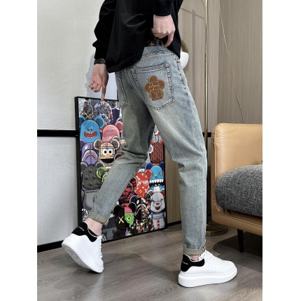 Louis Vuitton Jeans for Men in 173797