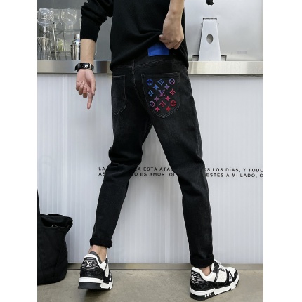 Louis Vuitton Jeans for Men in 173808