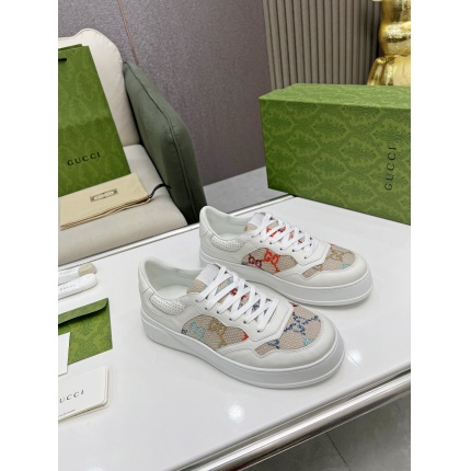 Gucci Sneakers For Women in 173908