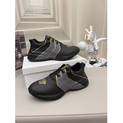 Versace Sneakers For Men in 173937