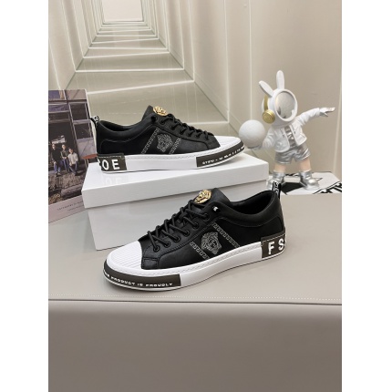 Versace Sneakers For Men in 173961
