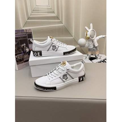Versace Sneakers For Men in 173962