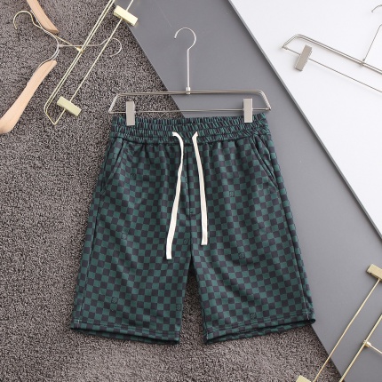 New Arrivals Louis Vuitton Shorts For Men in 173991