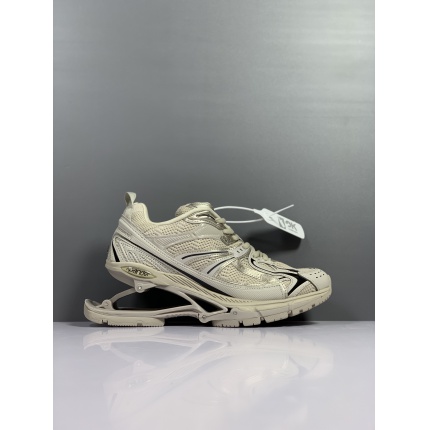 Balenciaga Triple Sneakers in 174429