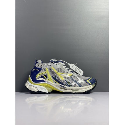 Balenciaga Triple Sneakers in 174433