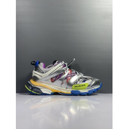 Balenciaga Triple Sneakers in 174435