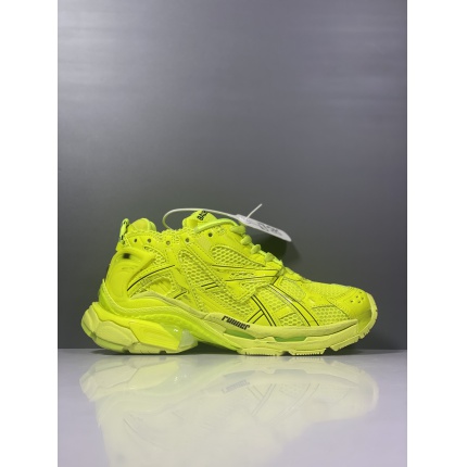 Balenciaga Triple Sneakers in 174441