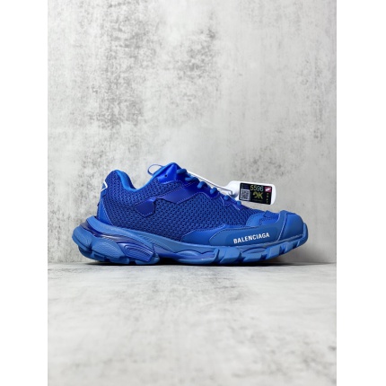Balenciaga Triple Sneakers in 174454