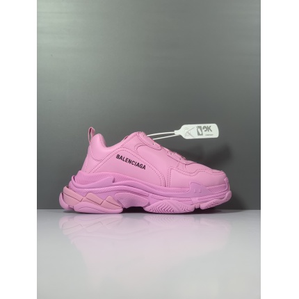 Balenciaga Triple Sneakers in 174458