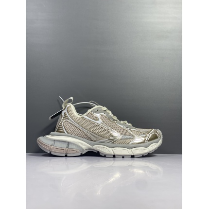 Balenciaga Triple Sneakers in 174462