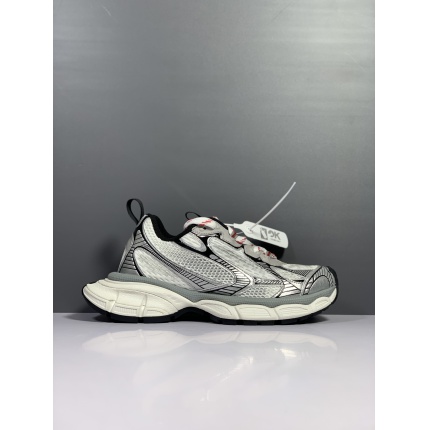 Balenciaga Triple Sneakers in 174464