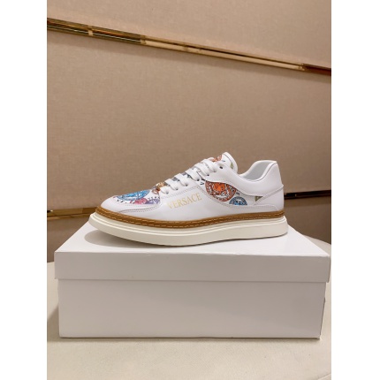 Versace Sneakers For Men in 174476