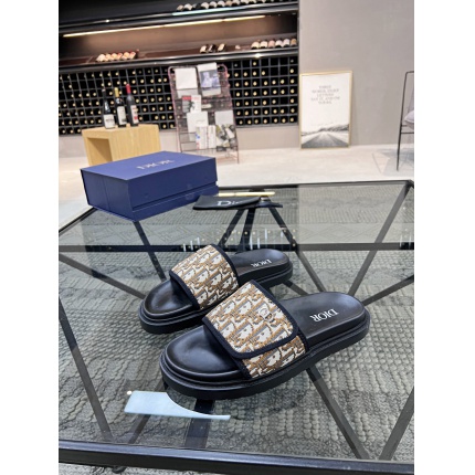 Dior Slippers For Men in 174504