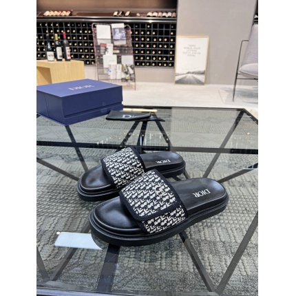 Dior Slippers For Men in 174505
