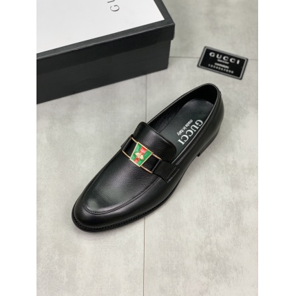 Gucci Dress Shoes For Men in 174741