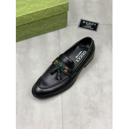 Gucci Dress Shoes For Men in 174743