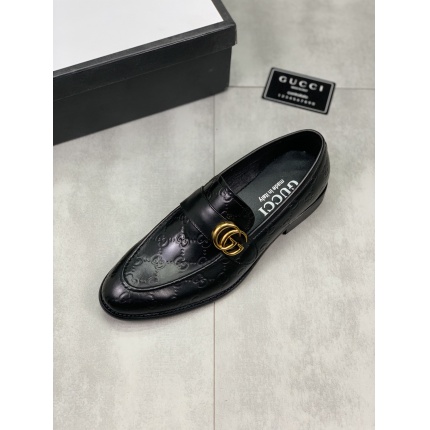 Gucci Dress Shoes For Men in 174744