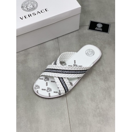 Versace Slippers For Men in 174815
