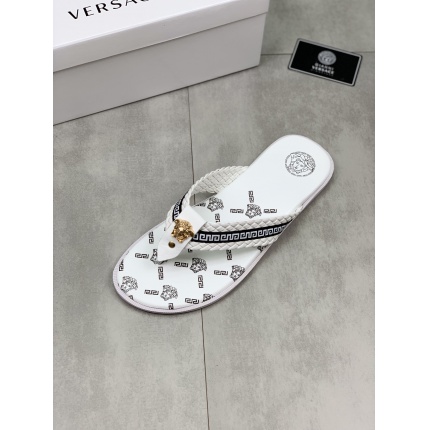 Versace Slippers For Men in 174817