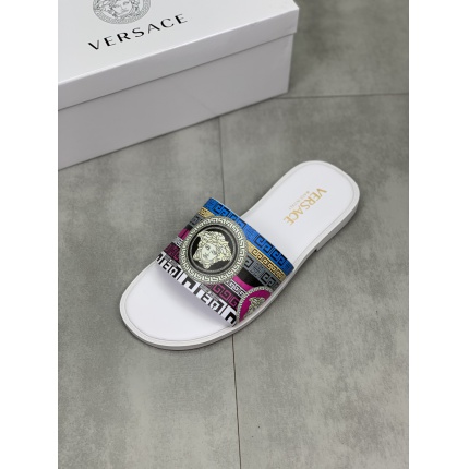 Versace Slippers For Men in 174829
