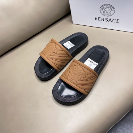 Versace Slippers For Men in 174871