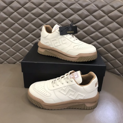 Versace Sneakers For Men in 175651