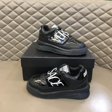 Versace Sneakers For Men in 175653