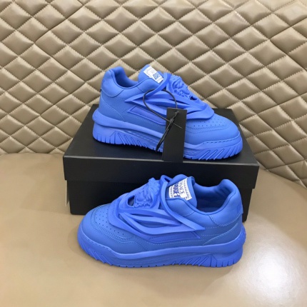 Versace Sneakers For Men in 175655