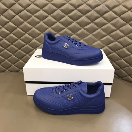 Givenchy Sneakers For Men in 175660