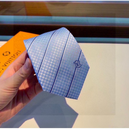Louis Vuitton Ties in 175888