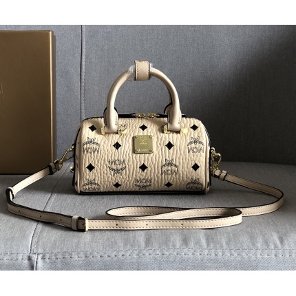 MCM aaa quality Handbags in 177012