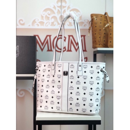 MCM aaa quality Handbags in 177031